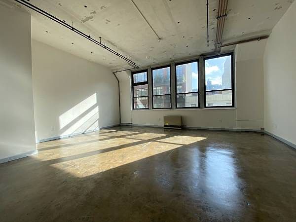 1st image of 240 Wythe Ave #304
