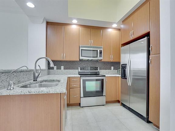 2nd image of 701 S Olive Ave APT 1511