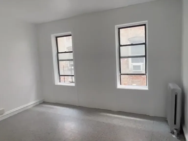105 E 192nd St #35 — Photo 1