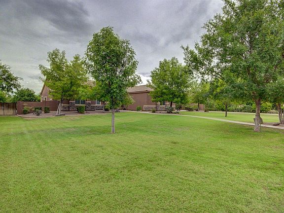 4th image of 2746 E Via Del Arboles