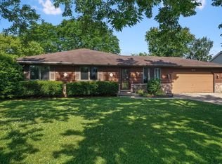 2440 Meadow Park Dr, Green Bay, WI 54311