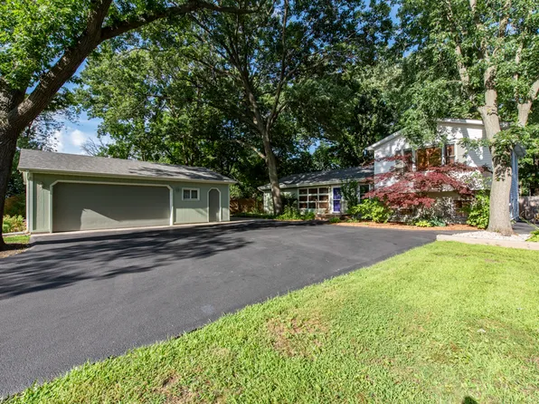 1129 Park Ave, Winthrop Harbor, IL 60096