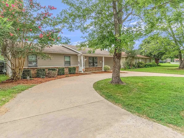 7903 Mustang Dr, Sherwood, AR 72120