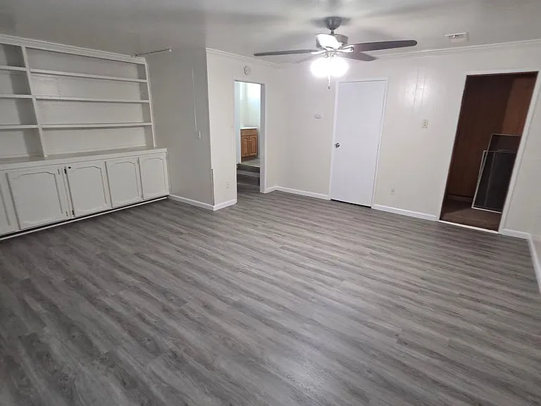 418 Lupton St — Photo 16