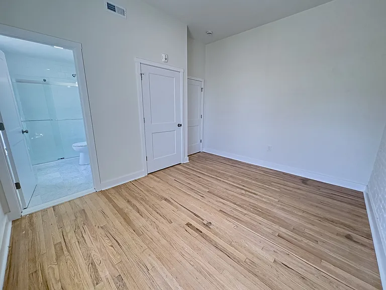 2013 Green St #3F — Photo 26