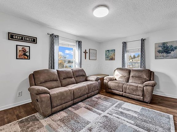 5th image of 542 Gray St