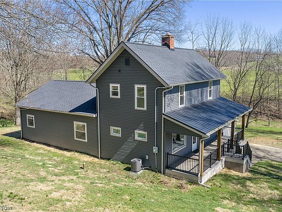 4th image of 3689 Reichman Dr NW