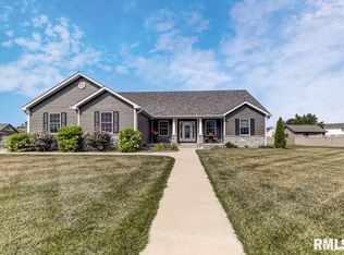 505 Turtle Dove Dr, Sherman, IL 62684