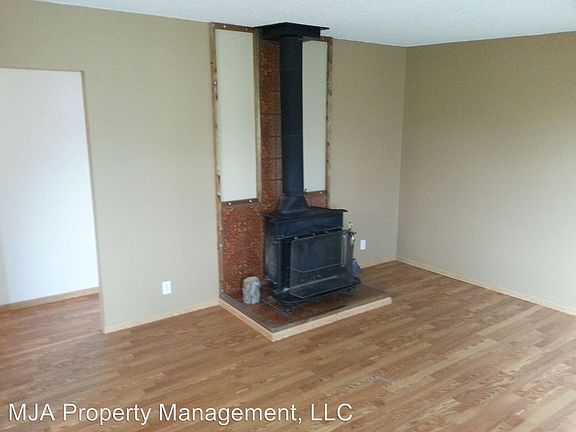 4th image of 3552 W Honda Ave