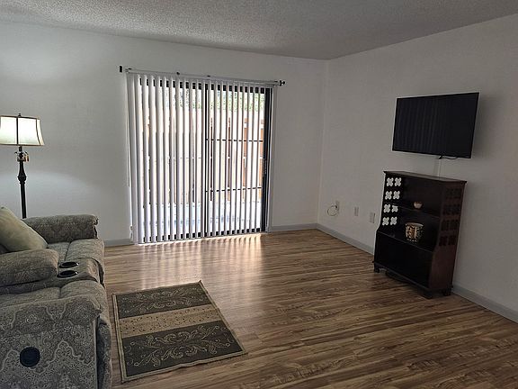 4th image of 2201 SW 28th Street #50