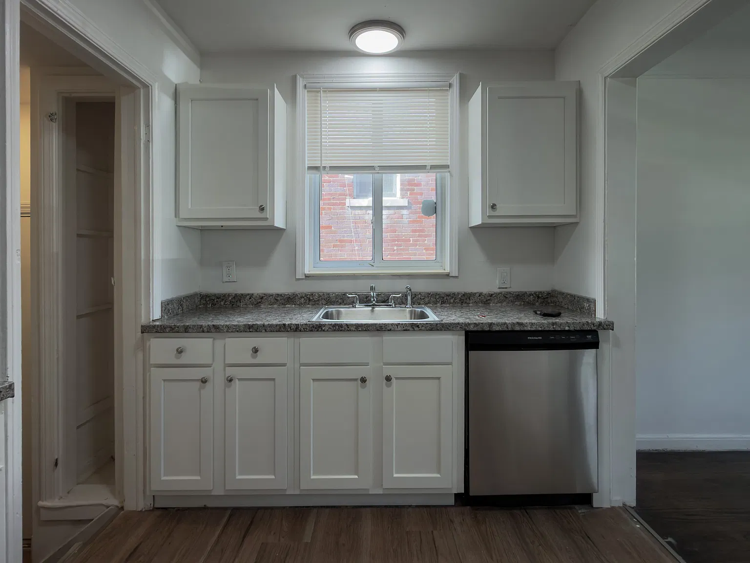 3 bed, 1029 sqft, $1,250 — Photo 4