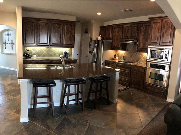 5th image of 317 Chester Dr