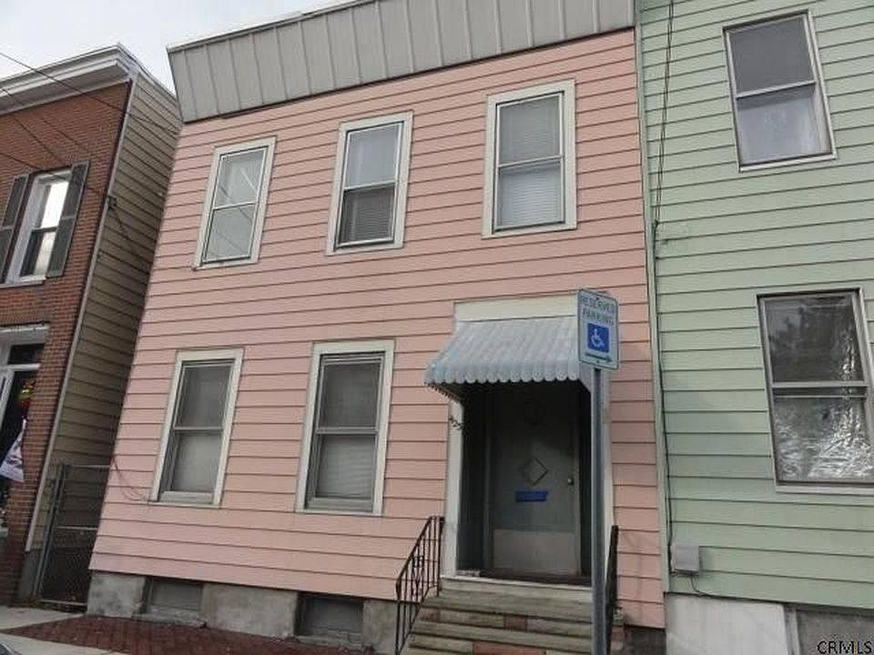 1st image of 423 1st St #1