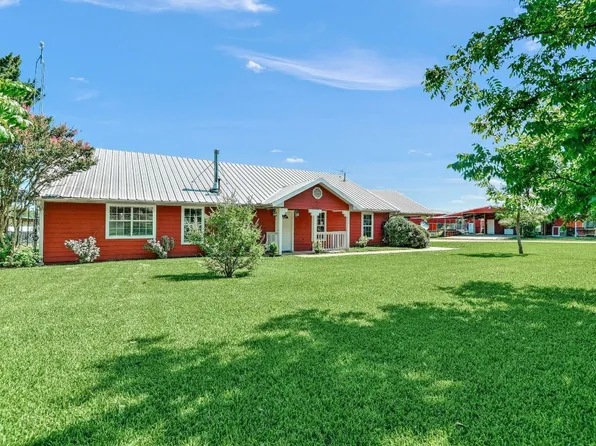 905 Crawford Rd, Sadler, TX 76264