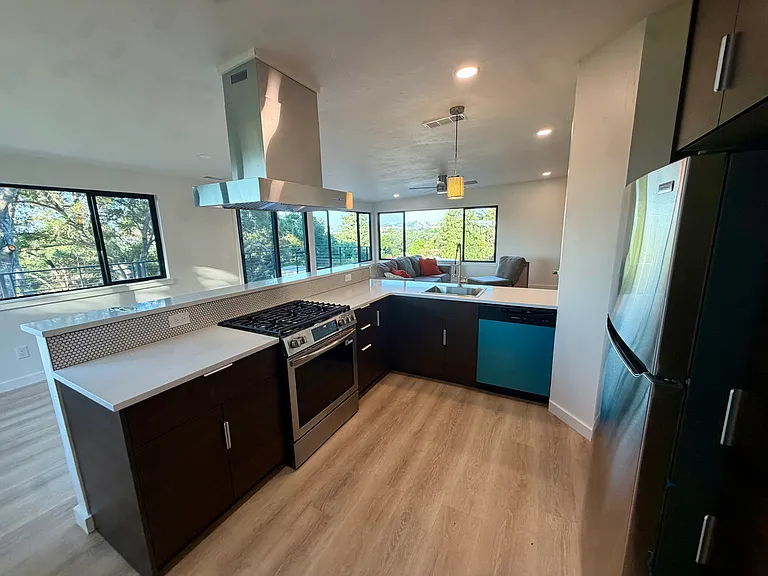 750 Gough Ave #750 — Photo 4