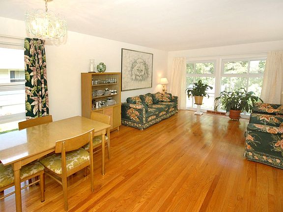 Living Room/Dining Room Combo