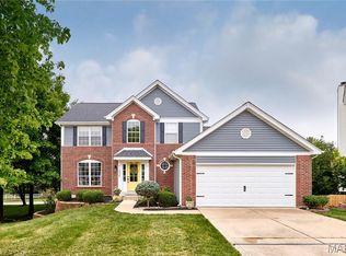 16928 Kingstowne Place Dr, Ballwin, MO 63011