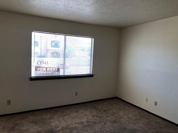 3rd image of 1640 W Park Dr APT D