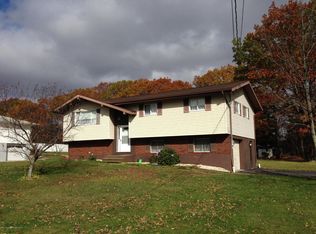 810 Lions Rd, Jefferson Township, PA 18436