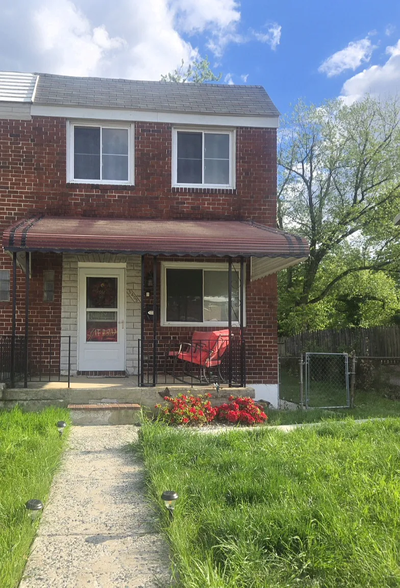 3 bed, 1459 sqft, $1,900 — Photo 2