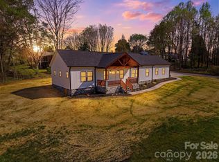 1007 Hibriten Dr SE, Lenoir, NC 28645