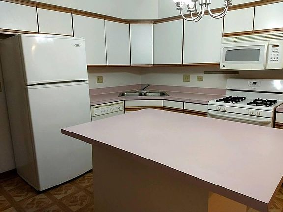 2nd image of 1203 Orleans Dr