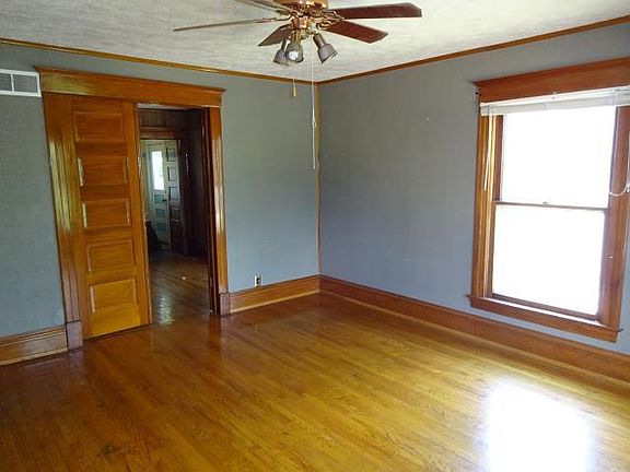 5th image of 1333 Charles St