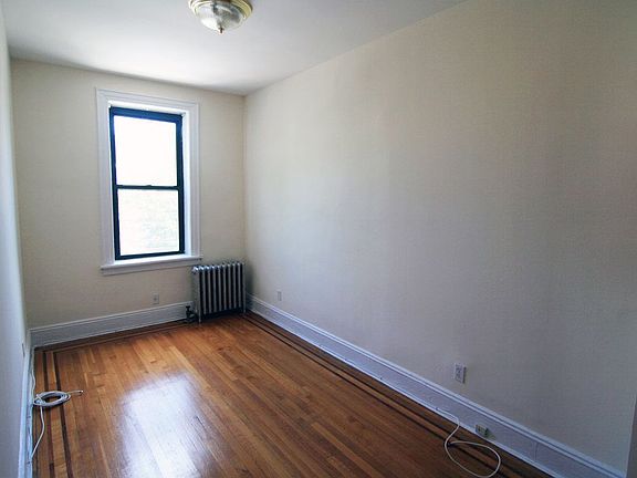 2nd image of 2550 45th St APT 2F