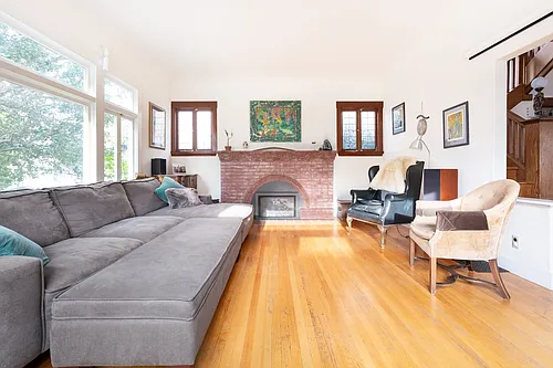 348 Warwick Ave Photo 1
