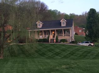 119 Rainbolt Ln, Elizabethton, TN 37643
