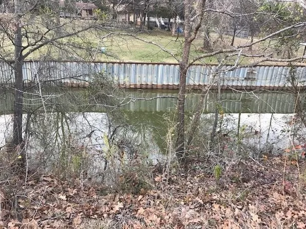 110 Saint Francis Ln, Gun Barrel City, TX 75156