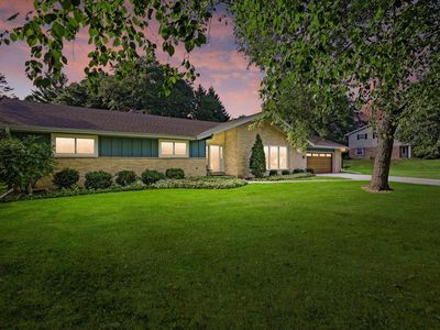 6269 Parkview RD, Greendale, WI, 53129