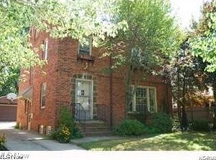 2411 Dysart Rd, University Heights, OH 44118