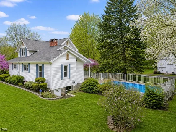 3572 Wilson Sharpsville Rd, Cortland, OH 44410