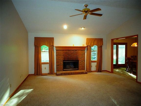 4th image of 584 Bayberry Dr