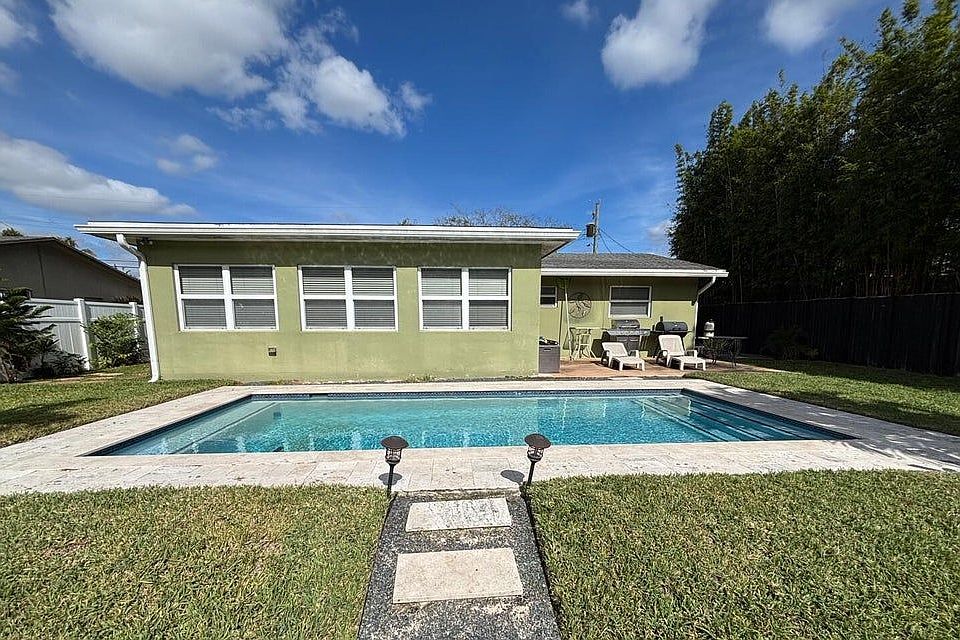 1st image of 1700 NW 36th Ct