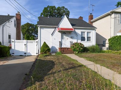 899 Adams Avenue, Franklin Square, NY, 11010