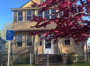 21-23 Colchester St, Springfield, MA 01109