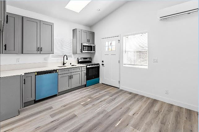 1st image of 12602 Kensington Ln #12