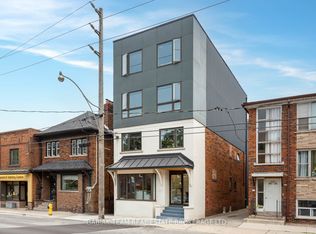 238 Jane St #201, Toronto, ON M6S 3Z1