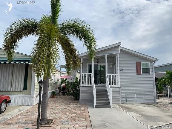 2nd image of 224 Nettles Blvd
