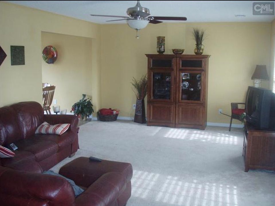 2nd image of 138 Hester Woods Dr