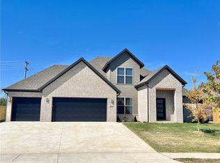 4702 SW Bridgewater St, Bentonville, AR 72713