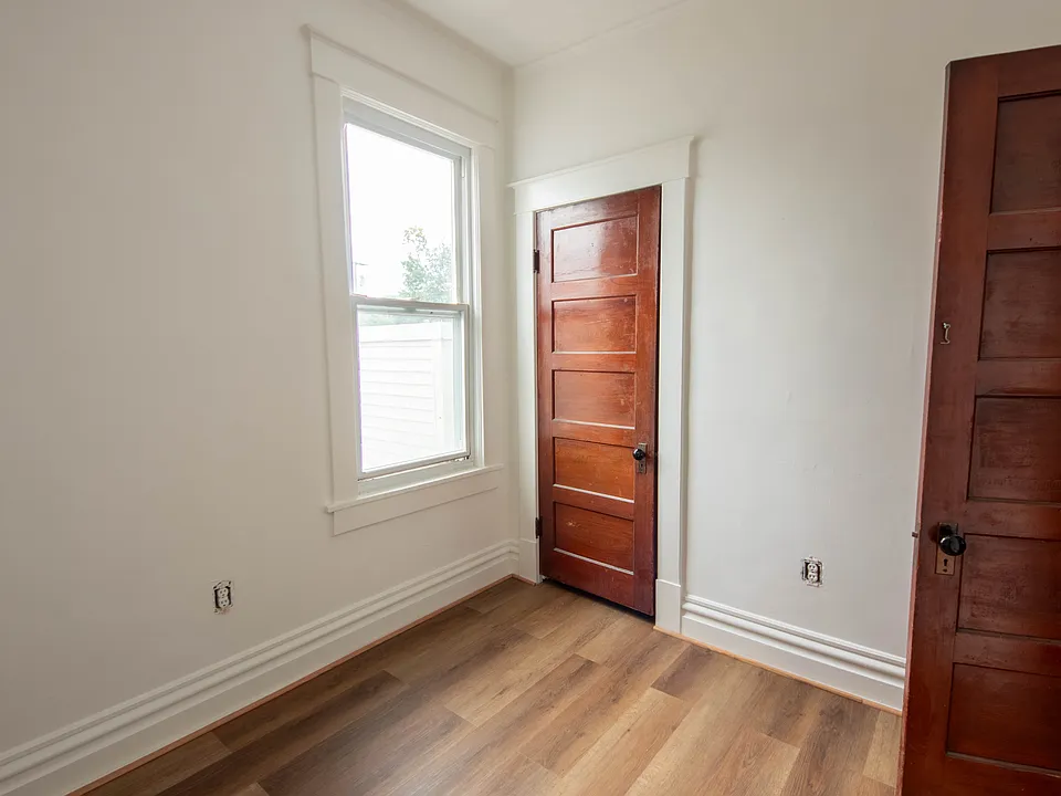 414 5th Ave #2