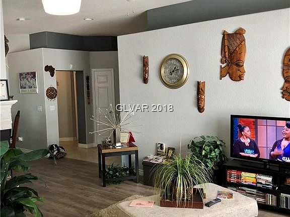 5th image of 5228 Red Vine St