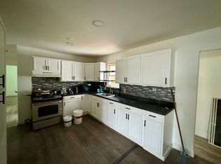 34 Peeker Ave, Mastic Beach, NY 11951