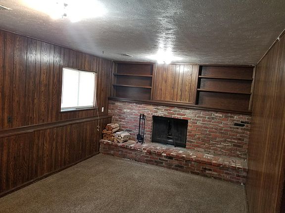 Family Room with Fireplace