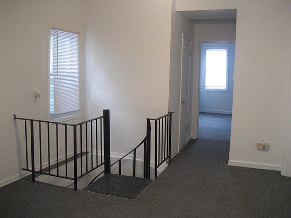 5th image of 1324 W Barry Ave #Ch