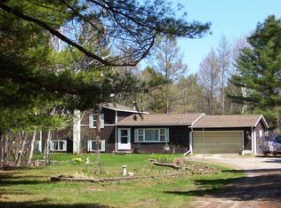 371 S Kobs Rd, Tawas City, MI 48763