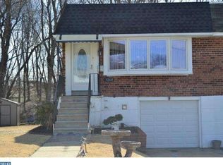 3264 Tara Rd, Philadelphia, PA 19154